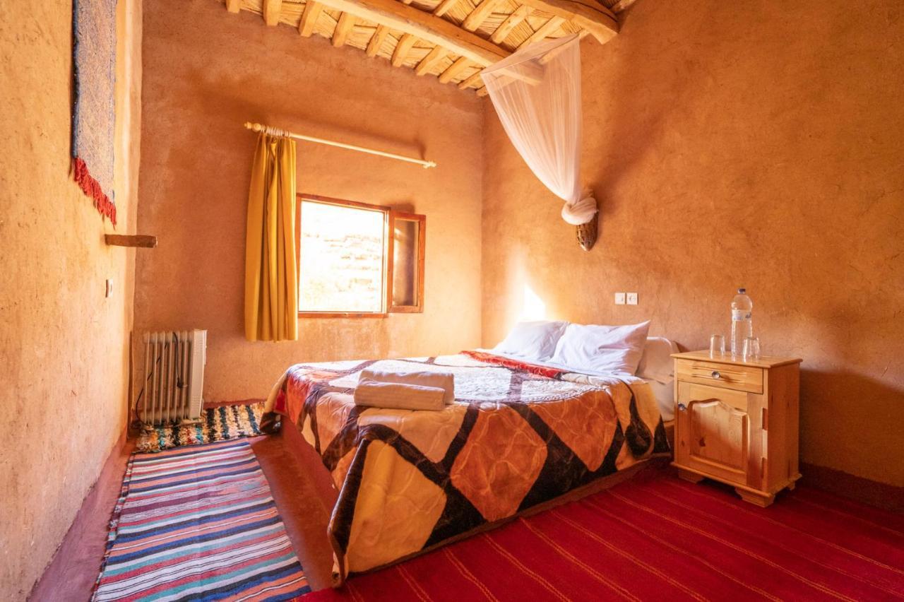 Riad Kasbah Des Roches Akhendachou n'Ait Ouffi Exterior photo