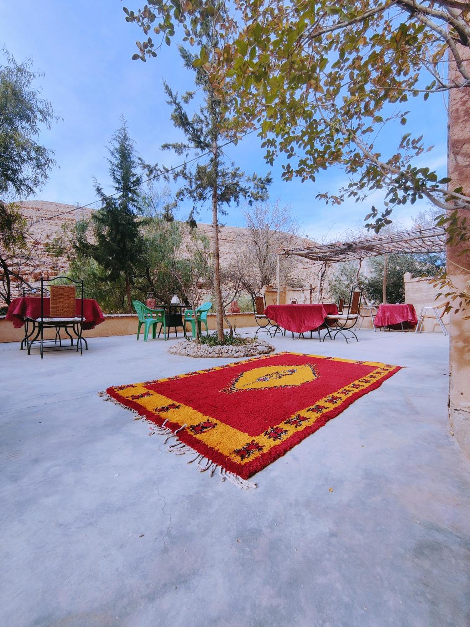 Riad Kasbah Des Roches Akhendachou n'Ait Ouffi Exterior photo
