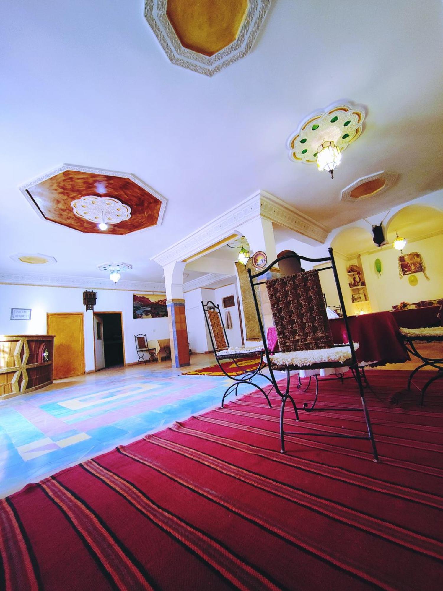 Riad Kasbah Des Roches Akhendachou n'Ait Ouffi Exterior photo