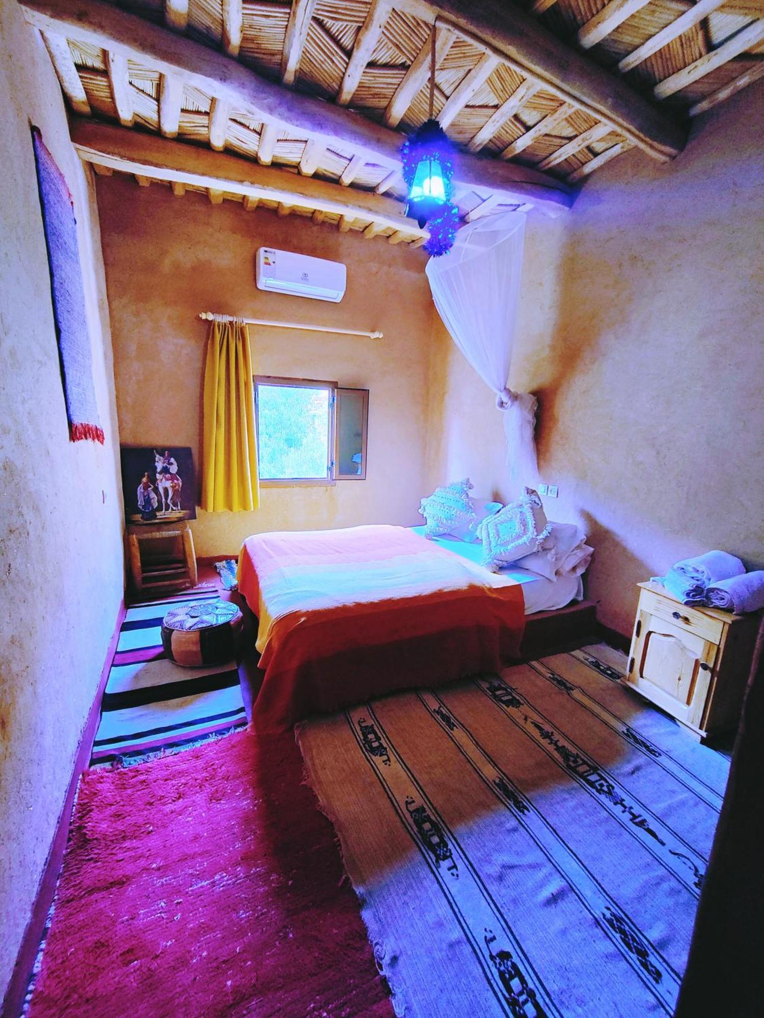 Riad Kasbah Des Roches Akhendachou n'Ait Ouffi Exterior photo