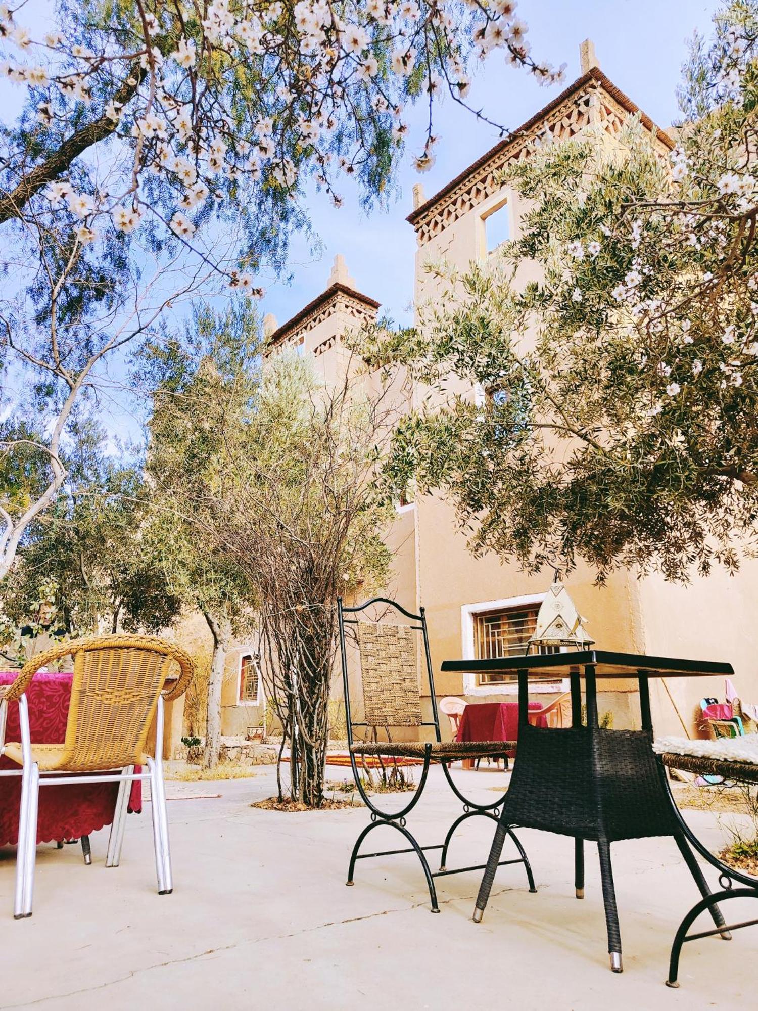 Riad Kasbah Des Roches Akhendachou n'Ait Ouffi Exterior photo